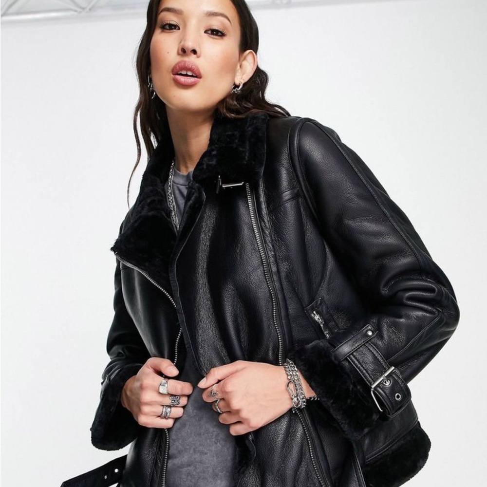 🩷like new 🩷 
Topshop Black Leather Jacket